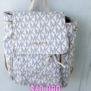 Non authentic Michael kors bag
